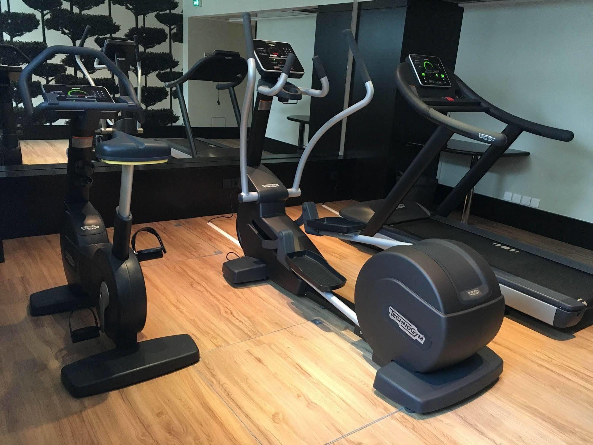 Hotel Acanthe - Boulogne Billancourt Екстер'єр фото